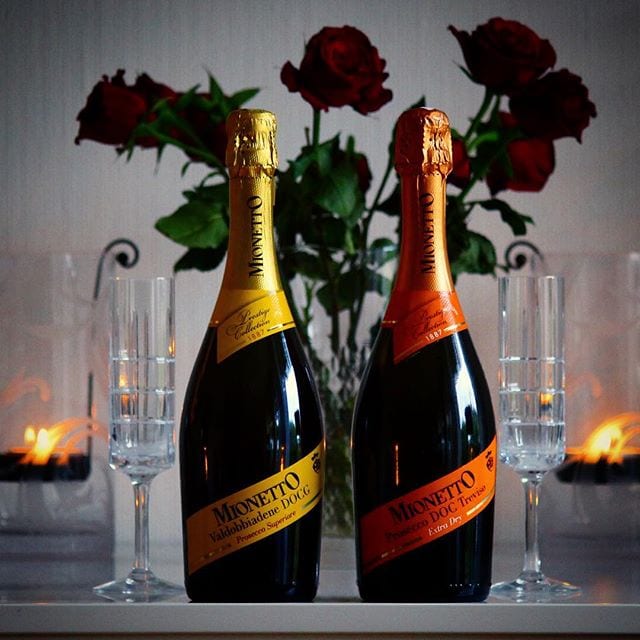 Dessa Prosecco från Mionetto matchar höstens färger perfekt! Att de även är mycket mumsiga är bara ett plus! Både Superiore (nr 76289; 120kr) samt Extra Dry (nr 7749; 79kr) är värda att prova! En favorit hos någon? @orrefors