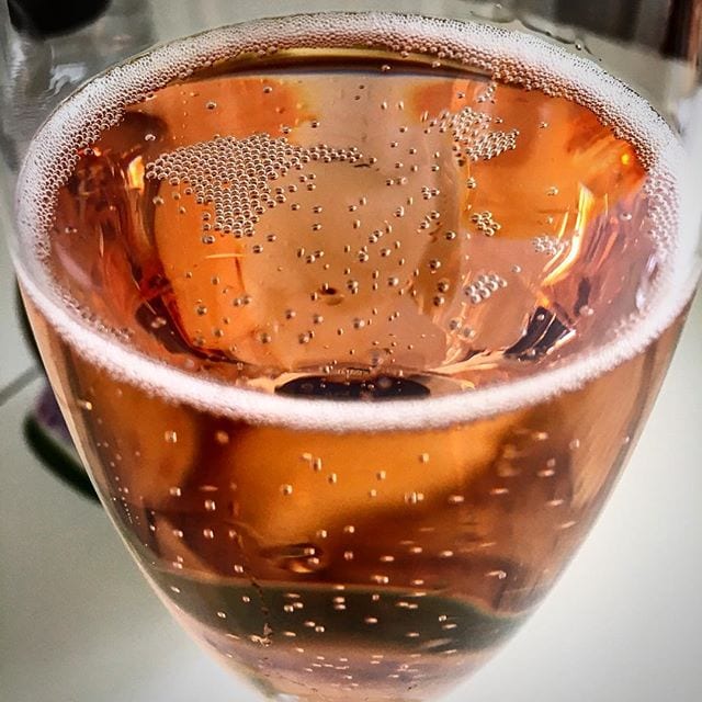 Vilket är ditt absoluta favorit rosé-bubbel? Sitter och klurar på olika som borde provas under sommaren och tar gärna emot era tips!