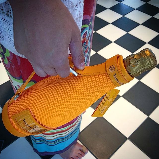 Äntligen har jag hittat en handväska som passar min personlighet!
@veuveclicquot @veuveclicquotsweden