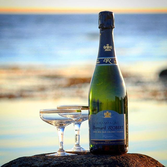 Har du redan valt kvällens bubbel? För mig blir det denna skapelse. Någon som redan provat Bernard Robert Réserve (nr 79921; 199 kr)?