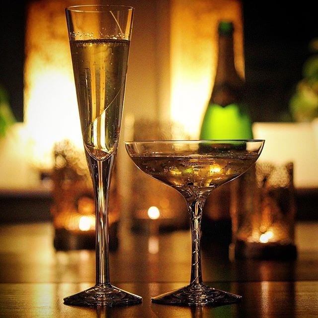 ️TÄVLING️
I samarbete med @kostaboda har jag fått möjlighet att tävla ut dessa underbart vackra glas! Allt du behöver göra är att svara på frågan;
️Är Cava ett bubbel?
️Följ @kostaboda & @mousserande.se
️Tagga några vänner som gillar bubbel!
På lördag presenteras två vinnare som vardera får ett par Magic Crystal kupa eller Line. Vågar man inte så vinner man aldrig! LYCKA TILL!!