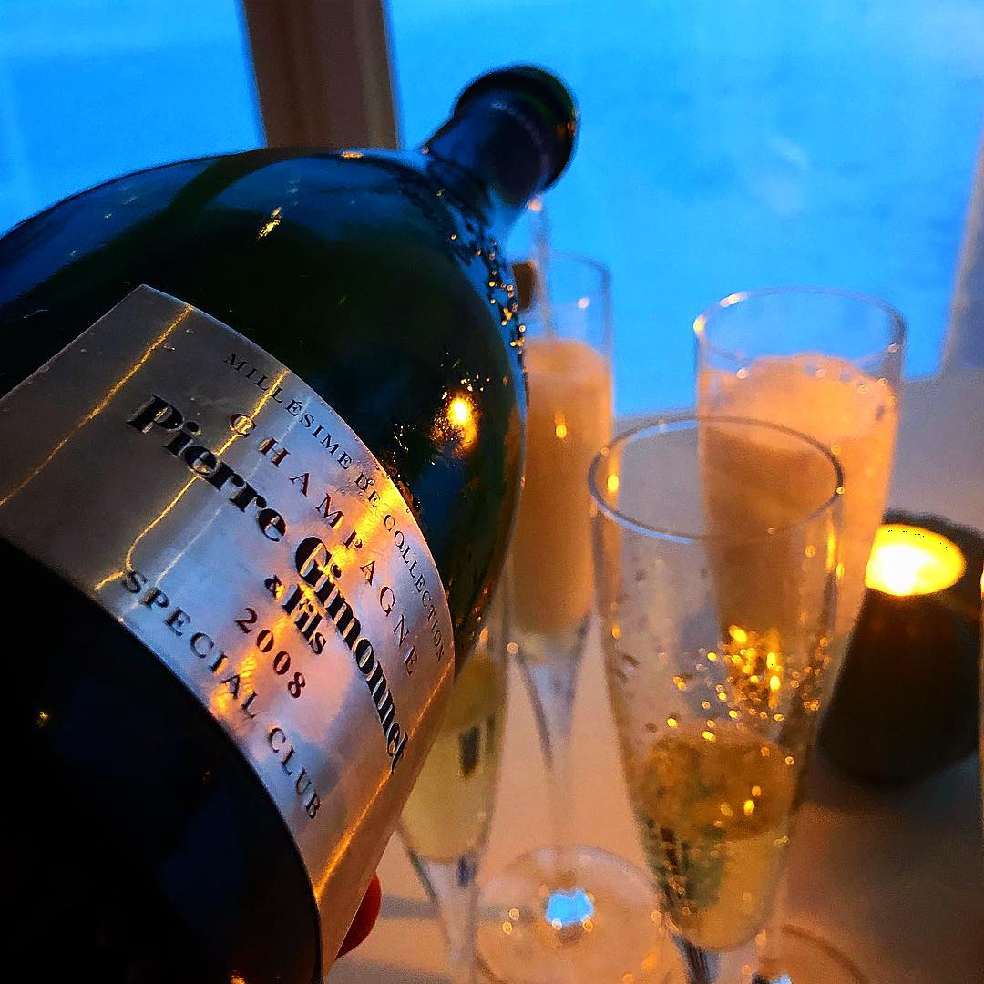 Vad njuter ni ikväll?
Själv har jag precis öppnat en Pierre Gimonnet Special Club 2008 som, för er som sparat, fortfarande har en underbart pigg syra så låt den ligga några år till.
@wipwine @champagnehuset