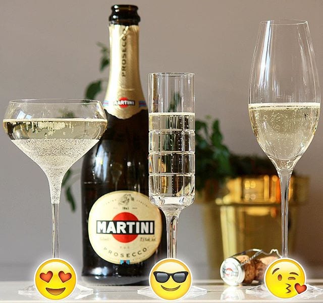 Vilket glas skulle du valt till en Prosecco?
Coupe
? Flûte
Tulip
Martini Prosecco (nr 73524; 85 kr) är, just nu, min ”go to prosecco” och senare i helgen tänkte jag prova den med choklad!!
@orrefors